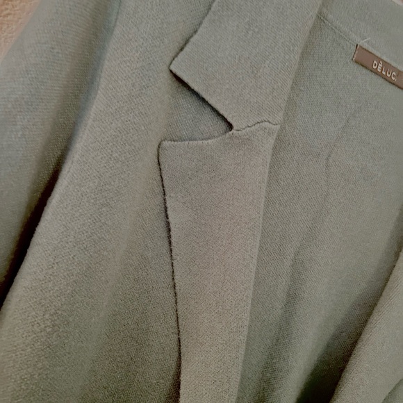 Deluc brand sweater coat. Dark green size . Excellent condition - Picture 7 of 8